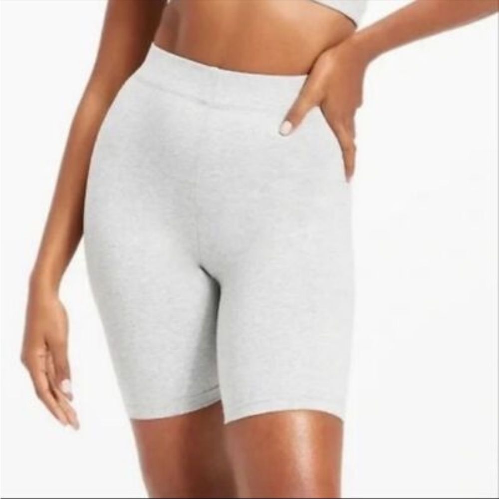 NWT Good American Essential Bike Short Heather Grey with Elastic Waistband